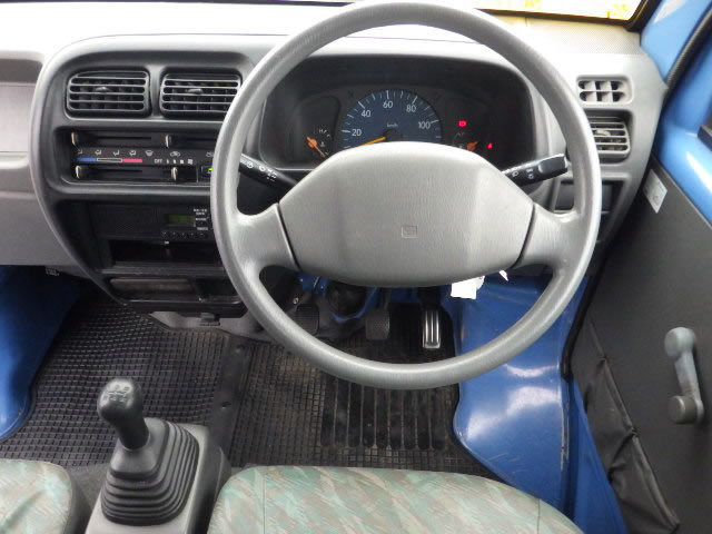 2000 Suzuki Carry Truck DA52T (UW-6996c586a1c3c)[4]