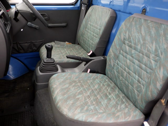 2000 Suzuki Carry Truck DA52T (UW-6996c586a1c3c)[5]