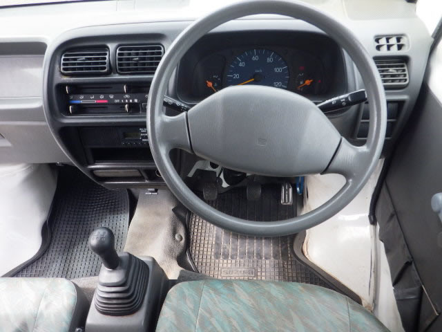 2001 Suzuki Carry Truck DA52T (UW-69a8ff4b24c54)[4]