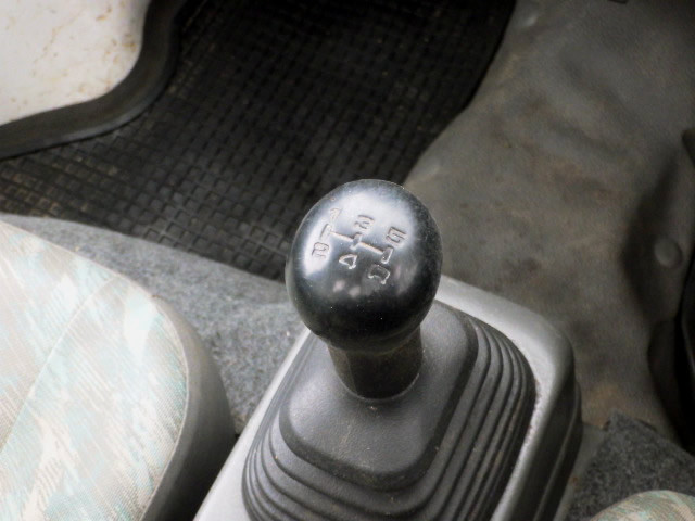 2001 Suzuki Carry Truck DB52T (UW-69a6a9fa0fad7)[14]