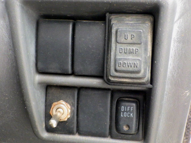 2001 Suzuki Carry Truck DB52T (UW-69a6a9fa0fad7)[16]