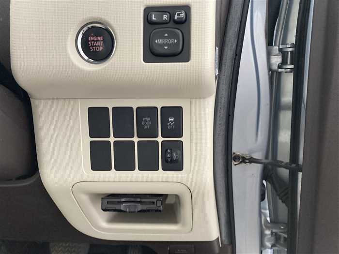 2013 Toyota Porte DBA-NCP141 (UW-69ad0025e1e97)[17]