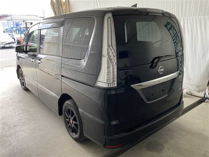 2015 Nissan Serena DBA-FNC26 (UW-69ad002517547)[3]