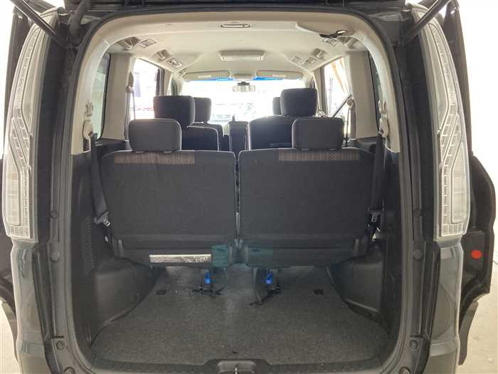 2015 Nissan Serena DBA-FNC26 (UW-69ad002517547)[11]