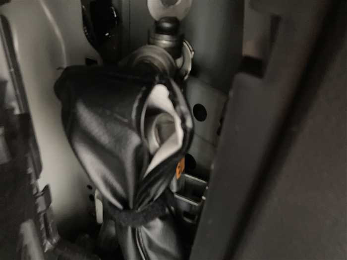 2015 Nissan Serena DBA-FNC26 (UW-69ad002517547)[12]