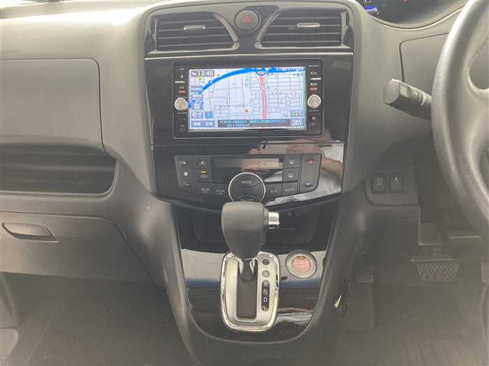 2015 Nissan Serena DBA-FNC26 (UW-69ad002517547)[20]