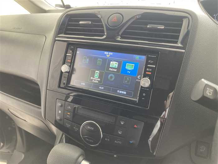 2015 Nissan Serena DBA-FNC26 (UW-69ad002517547)[23]