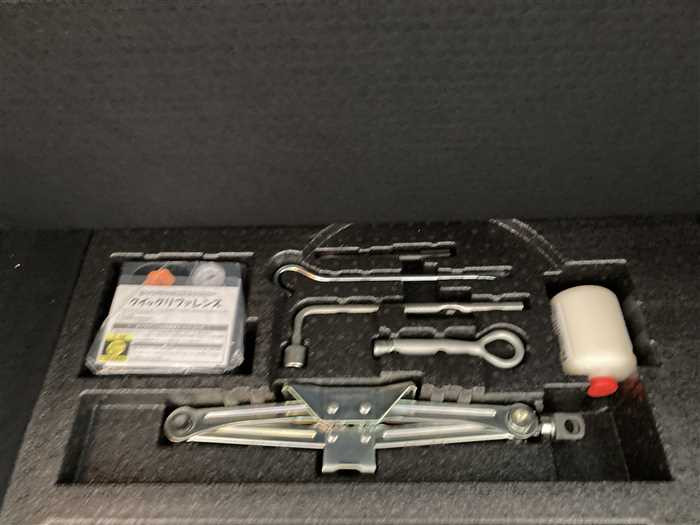 2017 Honda VEZEL DBA-RU2 (UW-69a693f408761)[12]