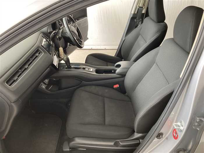 2017 Honda VEZEL DBA-RU2 (UW-69a693f408761)[14]