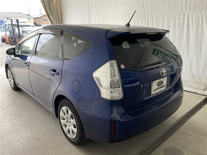 2013 Toyota Prius alpha DAA-ZVW41W (UW-69ad002687824)[3]