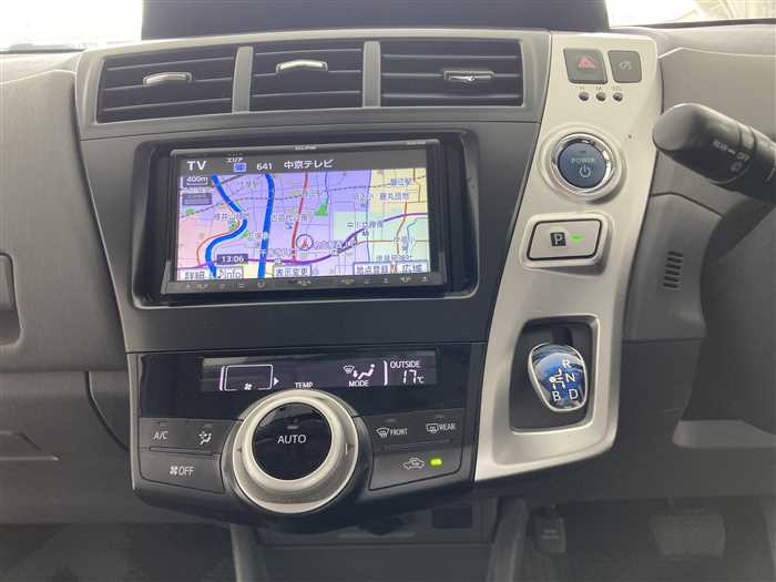 2013 Toyota Prius alpha DAA-ZVW41W (UW-69ad002687824)[19]