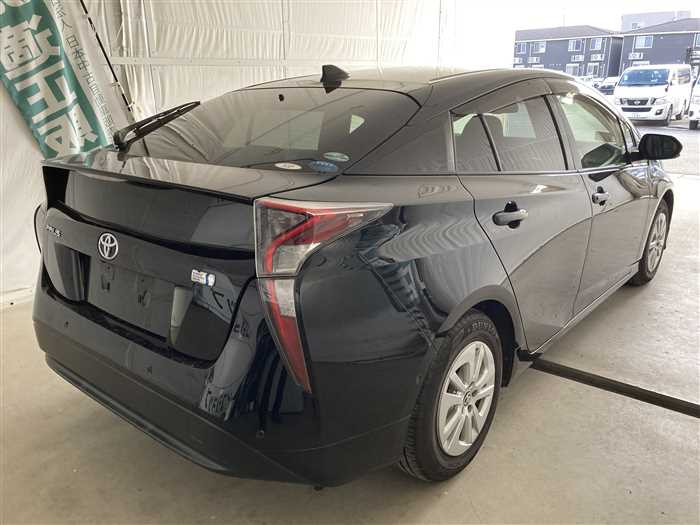 2017 Toyota Prius DAA-ZVW50 (UW-69ad00275fa46)[1]