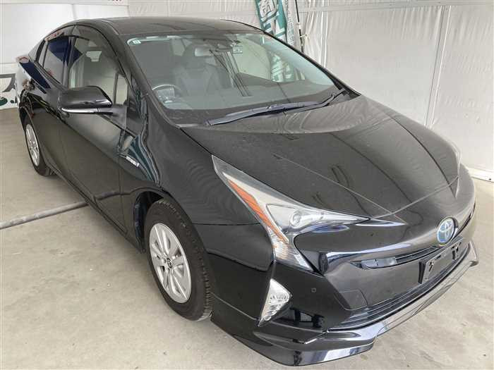 2017 Toyota Prius DAA-ZVW50 (UW-69ad00275fa46)[2]