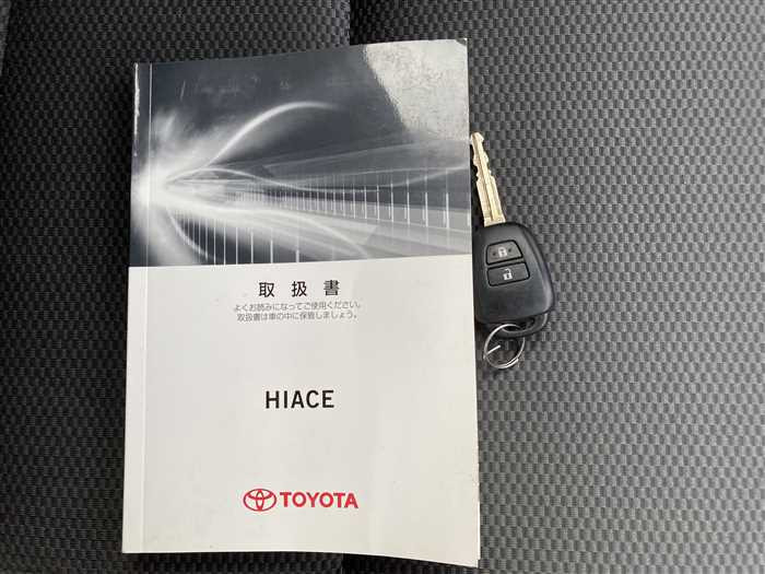 2020 Toyota Hiace Van 3BF-TRH200V (UW-69ad00279055a)[20]