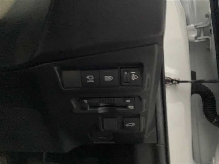 2022 Toyota CorollaCross 3BA-ZSG10 (UW-69ad002840ba2)[18]