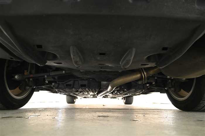 2013 Toyota Camry Hybrid DAA -AVV50 (UW-69ad0028d8c9f)[7]