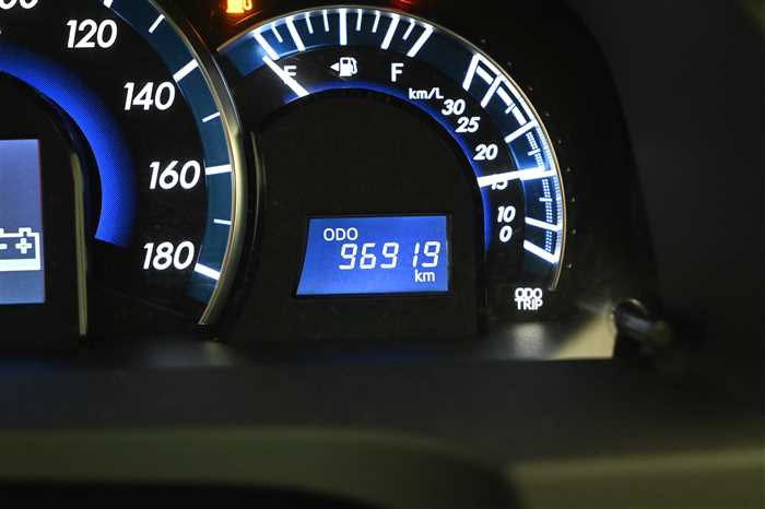 2013 Toyota Camry Hybrid DAA -AVV50 (UW-69ad0028d8c9f)[27]