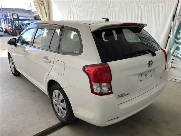 2014 Toyota Corolla Fielder DAA-NKE165G (UW-69ad00291a914)[3]