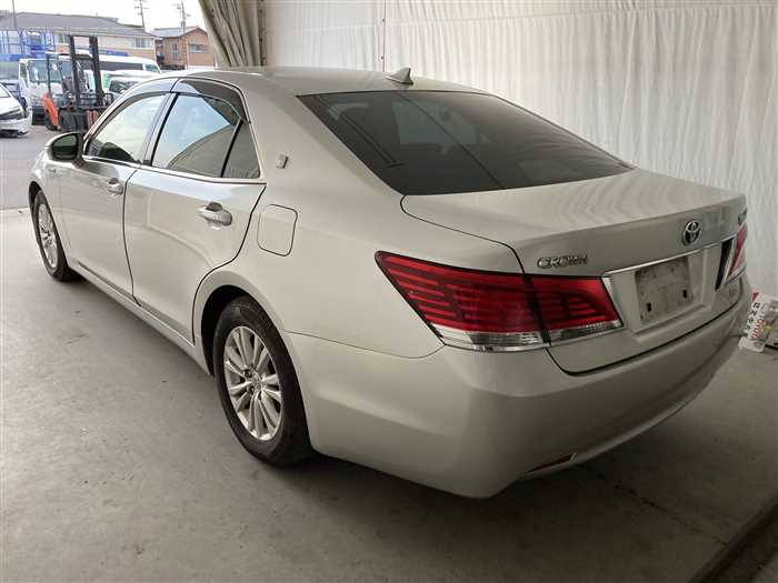2013 Toyota Crown Hybrid DAA-AWS210 (UW-69ad002981567)[3]