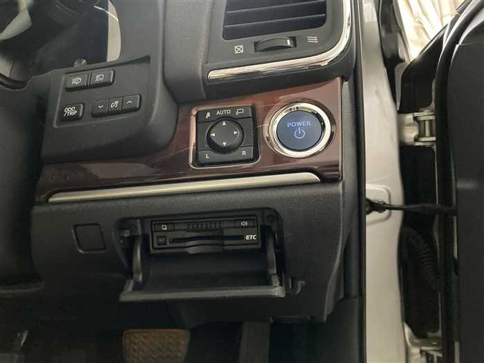 2013 Toyota Crown Hybrid DAA-AWS210 (UW-69ad002981567)[18]