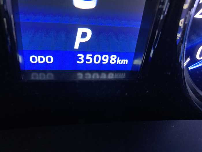 2013 Toyota Crown Hybrid DAA-AWS210 (UW-69ad002981567)[23]