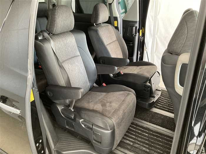 2013 Toyota Alphard Hybrid DAA-ATH20W (UW-69ad002a3f77b)[10]