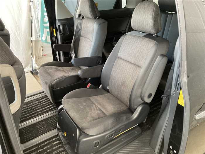 2013 Toyota Alphard Hybrid DAA-ATH20W (UW-69ad002a3f77b)[17]