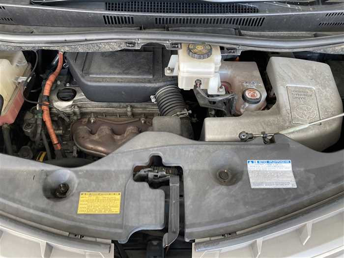 2013 Toyota Alphard Hybrid DAA-ATH20W (UW-69ad002a3f77b)[28]