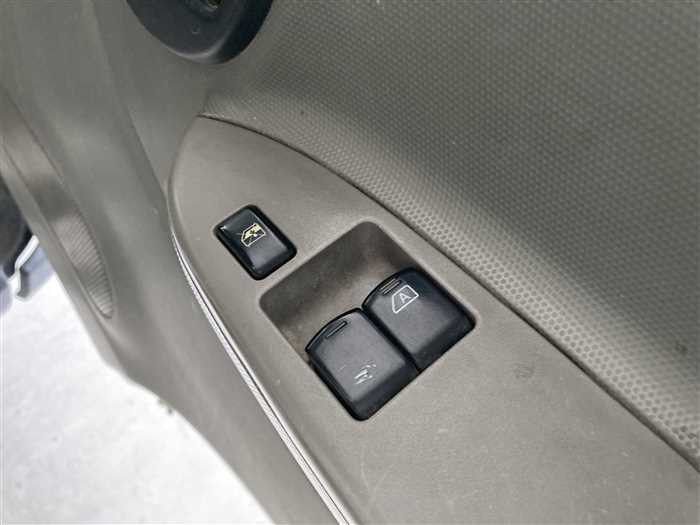 2011 Nissan Atlas PKG-SZ2F24 (UW-69ad002a73828)[18]