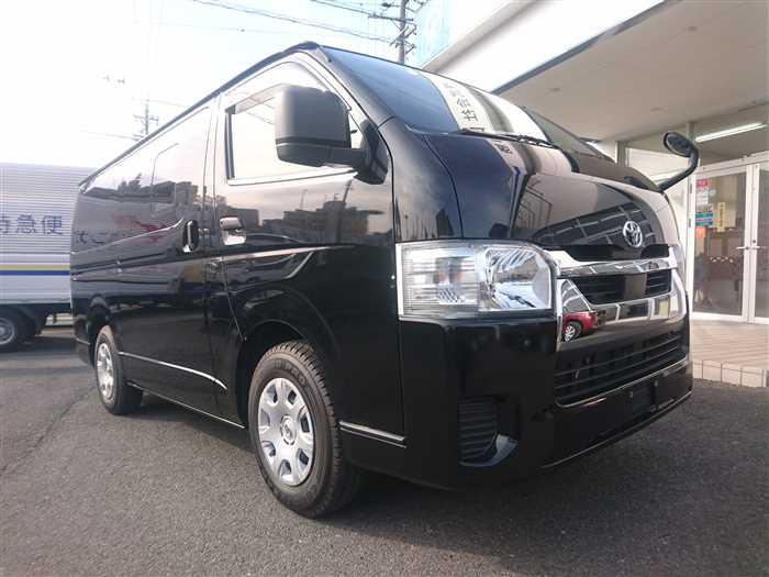2022 Toyota Hiace Van GDH201V (UW-69ad003aecc73)[4]