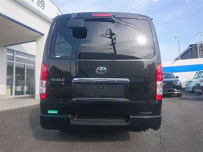 2022 Toyota Hiace Van GDH201V (UW-69ad003aecc73)[6]