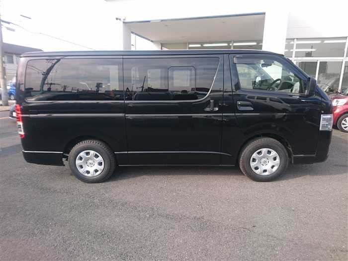 2022 Toyota Hiace Van GDH201V (UW-69ad003aecc73)[8]