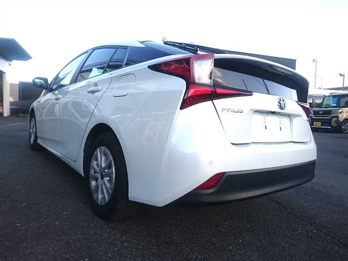 2022 Toyota Prius ZVW51 (UW-69ad003bca8fa)[3]