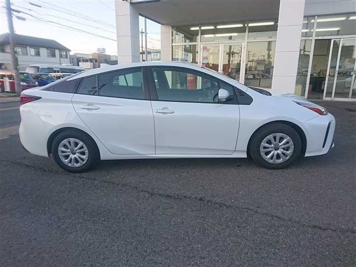 2022 Toyota Prius ZVW51 (UW-69ad003bca8fa)[8]