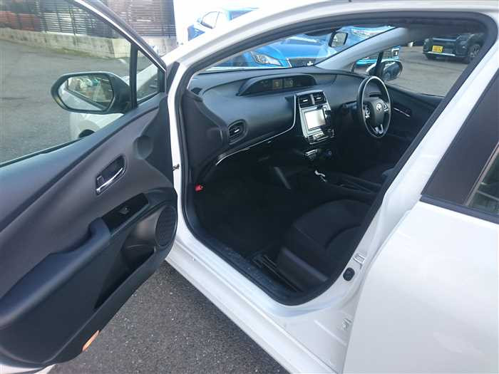 2022 Toyota Prius ZVW51 (UW-69ad003bca8fa)[11]