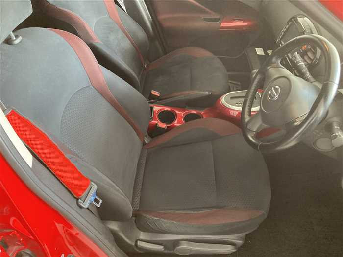 2013 Nissan JUKE DBA-YF15 (UW-69ad003d5dd1f)[9]