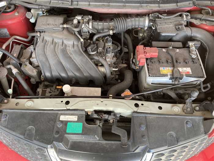 2013 Nissan JUKE DBA-YF15 (UW-69ad003d5dd1f)[25]