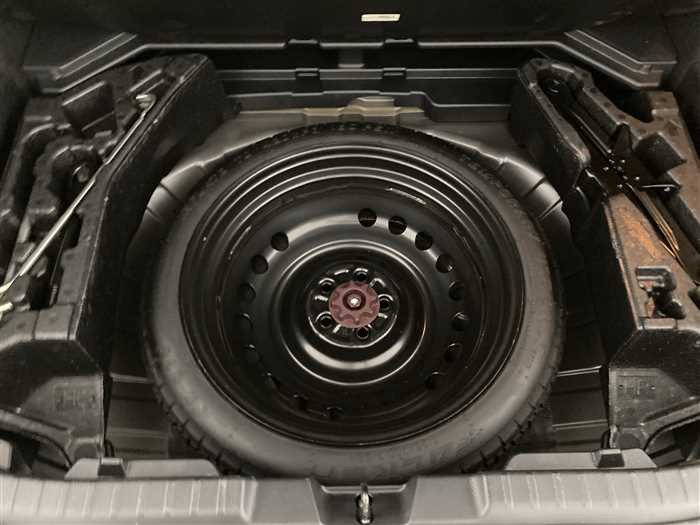 2021 Toyota Corolla Sports 6AA-ZWE213H (UW-69ad003ebcbed)[12]