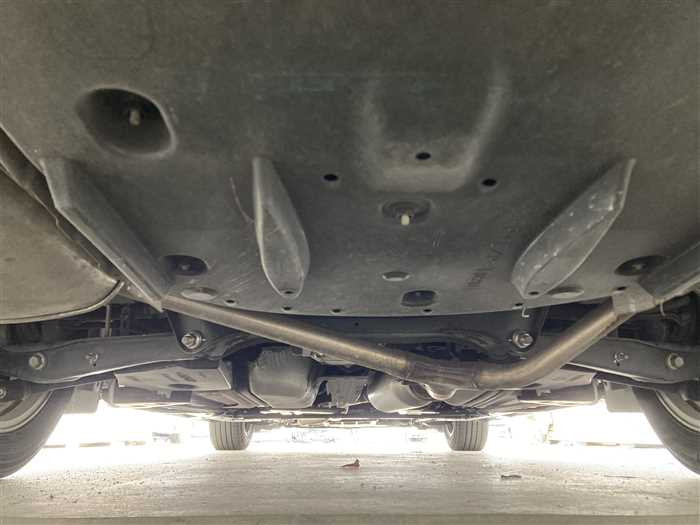 2015 Toyota Crown Hybrid DAA-AWS210 (UW-69ad003f04c2e)[6]