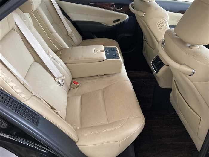 2015 Toyota Crown Hybrid DAA-AWS210 (UW-69ad003f04c2e)[10]