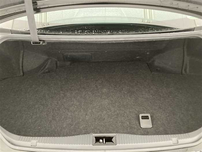 2015 Toyota Crown Hybrid DAA-AWS210 (UW-69ad003f04c2e)[12]