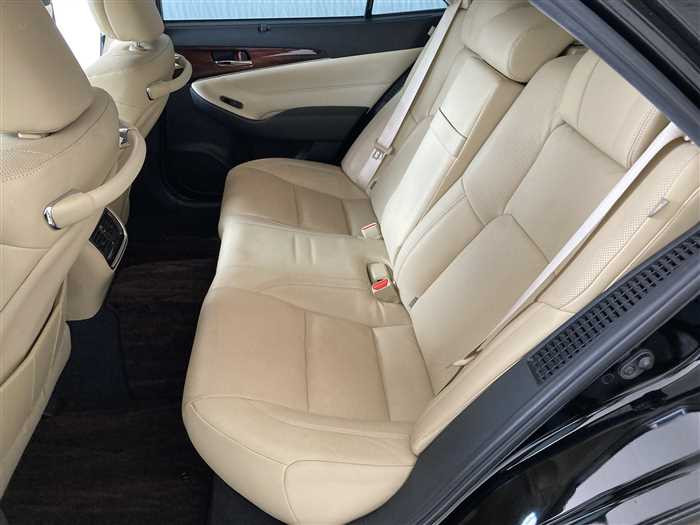 2015 Toyota Crown Hybrid DAA-AWS210 (UW-69ad003f04c2e)[14]