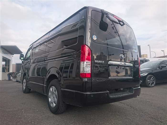 2020 Toyota Hiace Van GDH201V (UW-69ad004214e83)[1]