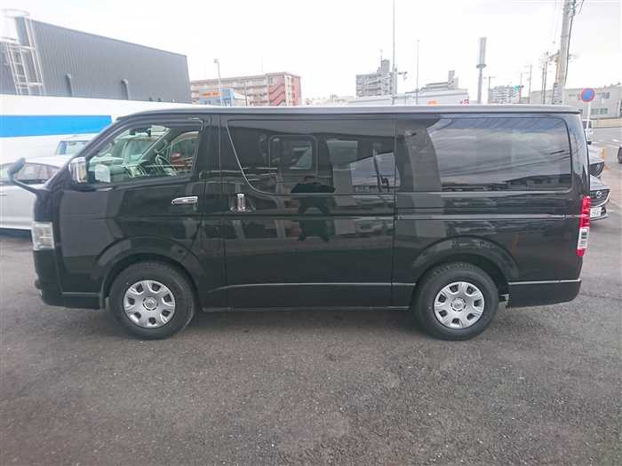 2020 Toyota Hiace Van GDH201V (UW-69ad004214e83)[7]