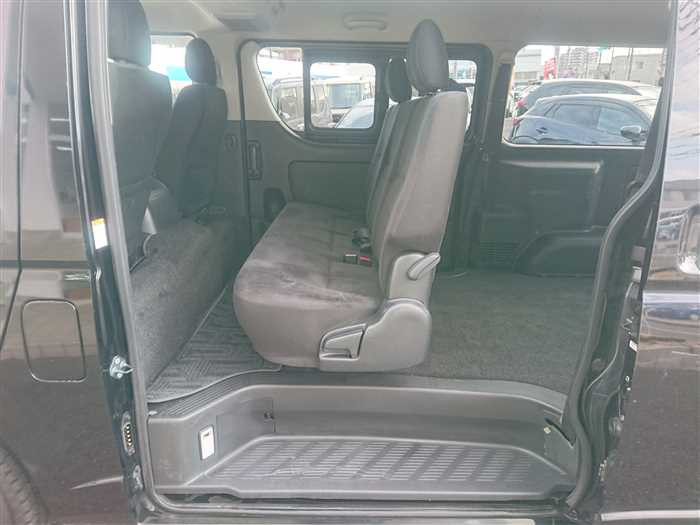 2020 Toyota Hiace Van GDH201V (UW-69ad004214e83)[14]