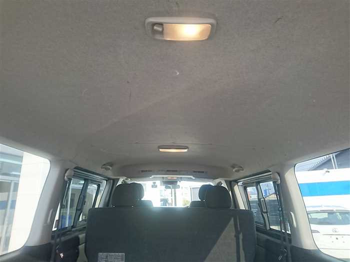 2020 Toyota Hiace Van GDH201V (UW-69ad004214e83)[16]