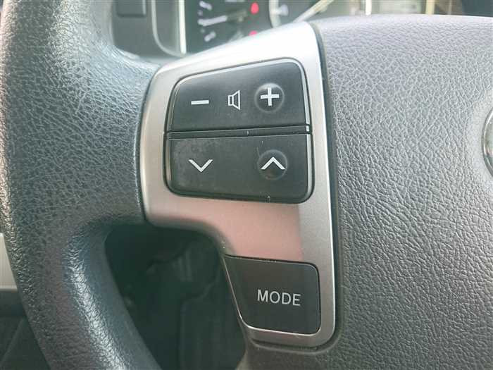 2020 Toyota Hiace Van GDH201V (UW-69ad004214e83)[23]