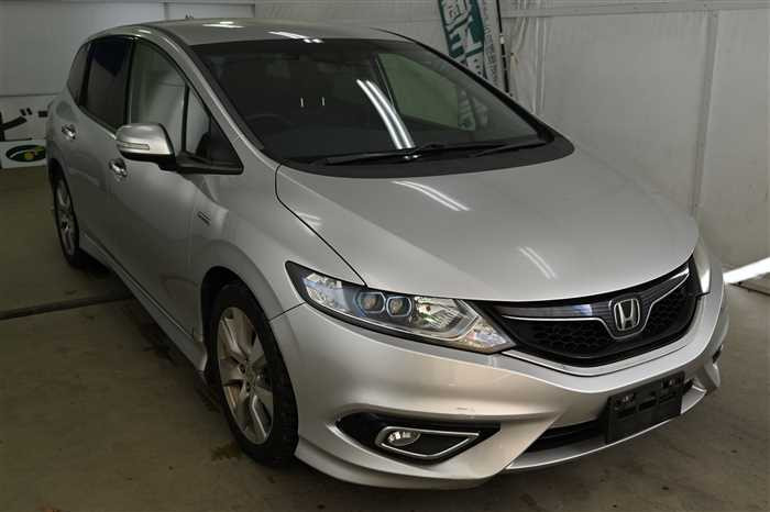 2015 Honda Jade Hybrid DAA-FR4 (UW-69a69416a4bab)[2]