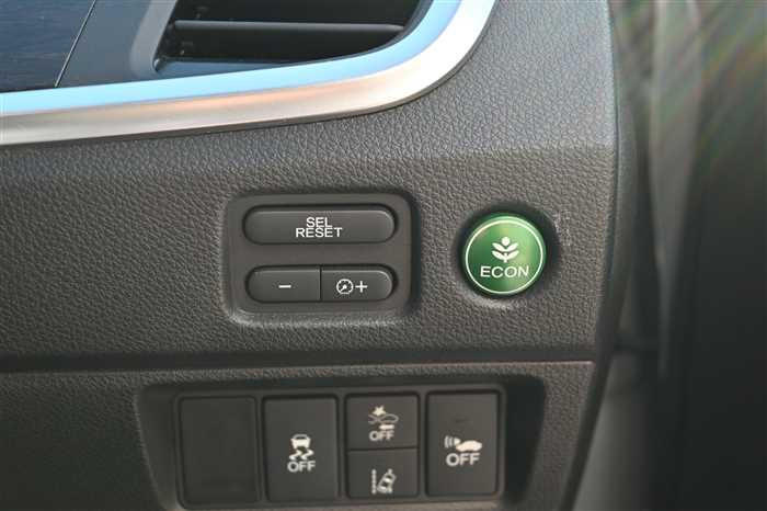 2015 Honda Jade Hybrid DAA-FR4 (UW-69a69416a4bab)[19]