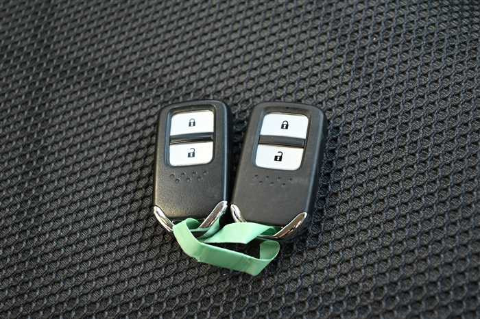 2015 Honda Jade Hybrid DAA-FR4 (UW-69a69416a4bab)[21]